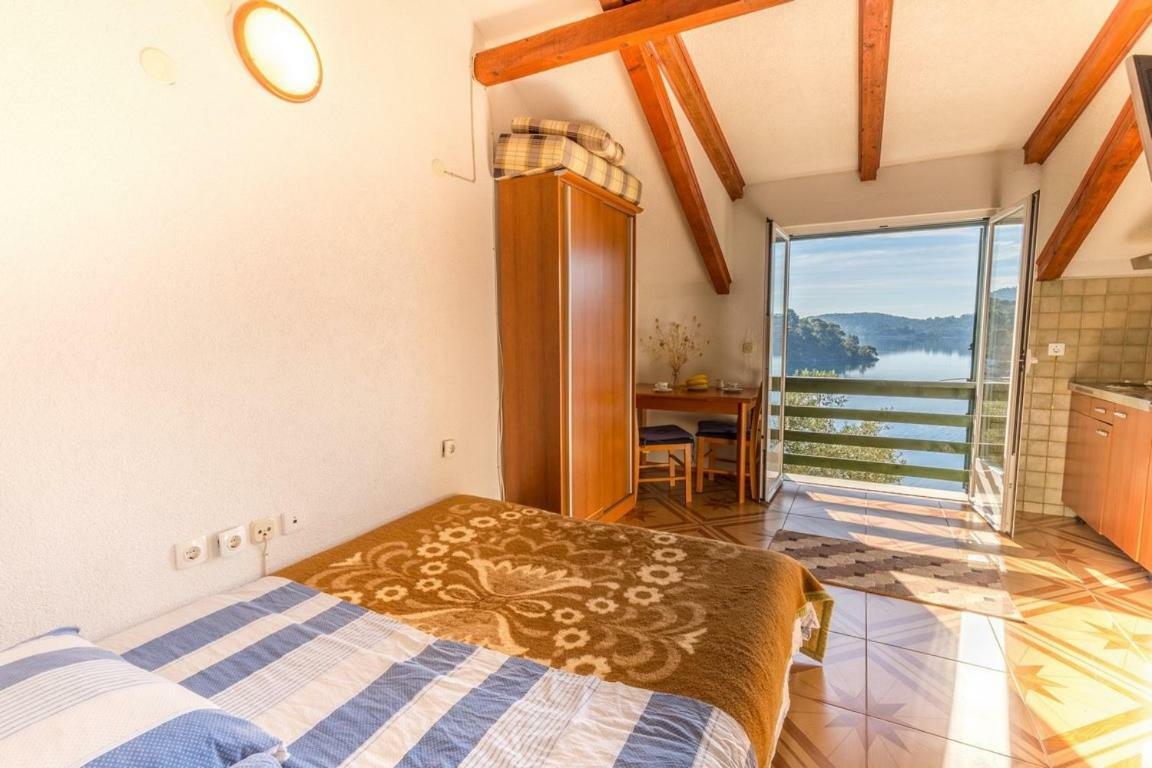 Appartamento Pansion Mali Raj Goveđari Esterno foto